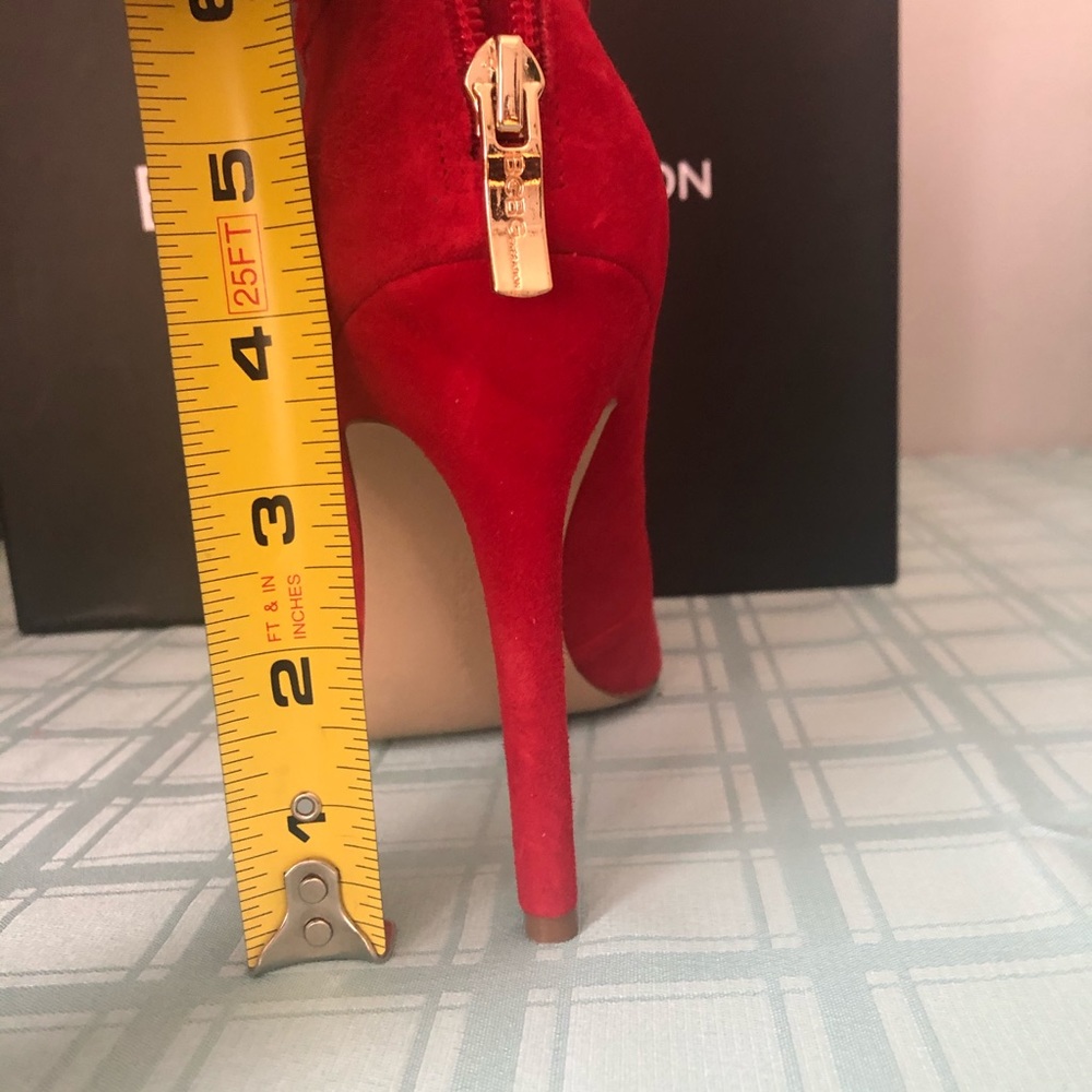 BCBG pumps - Picture 2 of 2
